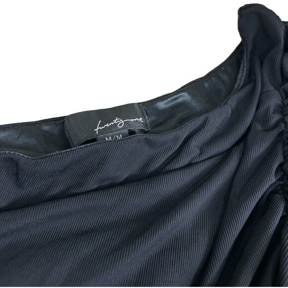 Twenty One Black Ruched Dress Sz M One Short Sleeve Fitted Mini Party Evening - Picture 5 of 7